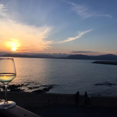 Waterfront 아파트 알게로